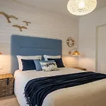Vakantiehuis Luxury House - Golf & Tennis Court & Pool View